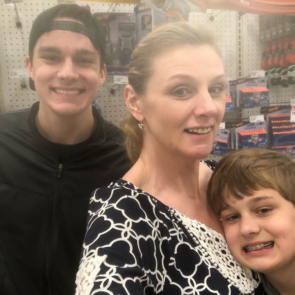 Meet your Posher, Tracy - Picture 2 of 2